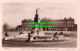 R547786 London. Buckingham Palace. Queen Victoria Memorial. Rotary Photo - Andere & Zonder Classificatie