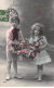 Enfants - N°91142 - Souvenir D'Amitié - Couple D'enfants Portant Un Panier Rempli De Fleurs - Portretten