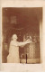 Métier - N°90809 - Homme Près D'un Petit Pressoir - Carte Photo - Ambachten