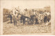 Métier - N°90770 - Ardoisière - Hommes Transportant Des Tuiles En Ardoise - Carte Photo - Artisanat