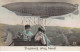 Aviation - N°90739 - Dirigeable - Toujours Plus Haut ! - Couple Dans Une Nacelle - Airships