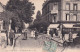 MO 30-(14) CABOURG - LA RUE DE LA MER - ANIMATION - RESTAURANT , HOTEL DE LA POSTE - Cabourg