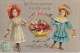 RE 14- " LES FLEURS PASSENT , L' AMITIE RESTE " - FILLETTES PORTANT UNE CORBEILLE DE FLEURS - ROSES  - 2 SCANS - Children And Family Groups