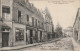 S0 23-(58) CHATILLON - RUE DU COMMERCE ET DU CHAMP DE FOIRE - COMMERCES : COIFFEUR , CAFE- 2 SCANS - Chatillon En Bazois