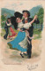 TE 19- SOUVENIR D' ALSACE LORRAINE - COUPLES DANSANT - CARTE GAUFREE  REHAUSSEE TISSU - 2 SCANS - Personnages