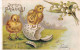 UR Nw41- " JOYEUSES PAQUES " - COUPLE DE POUSSINS SORTIS DE L'OEUF - MUGUET - DORURE - CARTE GAUFREE  - Ostern