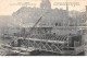 PARIS - Les Travaux Du Métropolitain - Fonçage Du Caisson Central Dans Le Grand Bras De La Seine - état - Pariser Métro, Bahnhöfe