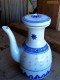 * Petite Carafe En Porcelaine Chinoise, Avec Bouchon Et Bec Verseur. - Karaf