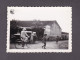 Photo Originale Snapshot Colonies Francaises Indochine Tonkin Village De Thuong Dinh Oldtimer Car Velo  (52938) - Azië