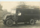 COMMERCE CARTE PHOTO - CAMION RENAULT DE LIVRAISON De 1925 ET LE CHAUFFEUR L'ENTREPRISE C.F - Otros & Sin Clasificación