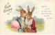 VOEUX #FG56257 JOYEUSES PAQUES COUPLE LAPINS LIEVRES HUMANISES EASTER GREETING BAISER - Easter