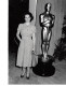 Photo De Presse.ALE10271.23x18 Cm Environ.1989.Sigourney Weaver.Oscar.Beverly Hilton Hotel.Beverly Hills - Otros & Sin Clasificación