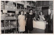 A Identifier - N°91507 - Femmes à L'intérieur D'un Commerce, Vendant Des Pantins - Carte Photo - To Identify