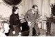 Photo De Presse.AM21311.24x18 Cm Environ.1975.Paris.1 Er Ministre J Chirac.Journaliste Yougoslave Silvija Lux.Matignon - Geïdentificeerde Personen