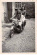 Photographie . Moi10246 .a Identifié 2 Femmes Sur Une Moto  .9 X 6 Cm. - Automobili