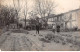 Carte Photo à Localiser - N°86680 - Homme, Et Deux Femmes Dans Un Jardin - Agriculture - Carte Photo - To Identify