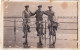 Carte Photo - Cyclisme - Trois Hommes A Velo En Bord De Mer  - Wielrennen