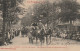 XXX -(31) LUCHON - LA FETE DES FLEURS - DEFILE DES VOITURES SUR LES ALLEES D' ETIGNY - ANIMATION - ATTELAGES- 2 SCANS - Luchon