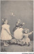 AJRP5-0473 - ENFANTS - FILLETTE ET SES POUPEES SUR OEUF GEANT - Portraits