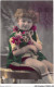 AJRP4-0369 - ENFANTS - FILLETTE AVEC DES FLEURS - Portraits