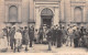 MONTMERLE (Ain) - Sortie De Messe - Tambour De Ville, Crieur Public - Voyagé 1909 (2 Scans) - Sin Clasificación