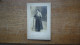 Assez Rare Ancienne Photo Cartonnée ( 16 X 10,5 Cm ) D'une Jeune Femme ( Photographe A.de Nussac à Guéret Creuse ) - Personas Anónimos
