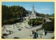 65. LOURDES – La Basilique Et L'esplanade Des Processions (animée) (voir Scan Recto/verso) - Lourdes