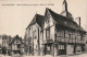 ZY 15-(03) MONTLUCON - EGLISE ST PIERRE AVEC TRANSEPT ET ABSIDE DU XIIe SIECLE - 2 SCANS - Montlucon