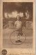ZY 57- CARTE PHOTO ( 1926 ) ENFANT AVEC CERCEAU - PHOT. A. NAZAT , BORDEAUX (33) - 2 SCANS - Szenen & Landschaften