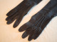 Delcampe - Belle Paire De Gants Noirs Longs De Femme  époque XX Ième Ref BX24GT001 - Other & Unclassified