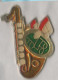 2 Pin's Carburants Shell : Aigle - Saxophone - Brandstoffen
