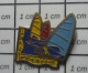 713G Pin's Pins / Beau Et Rare / BATEAUX / VOILE VOILIERS SAINT FERREOL - Boten