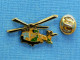 1 PIN'S /  ** HÉLICOPTÈRE " AS332 SUPER PUMA " ALAT / CAMOUFLAGE EUROPE NOIR-VERT-TERRE ** . (J.Y. Ségalen Collection) - Army