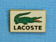 1 PIN'S /  ** " LACOSTE " LE CROCODILE / MARQUE FONDÉE EN 1933 ** - Markennamen