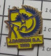 3617 Pin's Pins / Rare Et De Belle Qualité !!! MARQUES / J SAURON S.A. Attends Que Bilbo T'attrape Toi ! - Markennamen