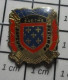 3617 Pin's Pins / Beau Et Rare / POMPIERS / SAPEURS POMPIERS DE LA SARTHE BLASON ECUSSON ARMOIRIES - Feuerwehr