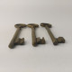Vintage Lot Of 3 Different Brass Keys Skeleton Keys 10 Cm #5548 - Antiek Gereedschap