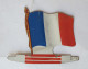 FIGURINE PUBLICITAIRE PLAQUE En Métal DRAPEAU DRAPEAURAMA ALSACIENNE FRANCE 1961 - Otros & Sin Clasificación