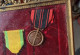 Lot Cadre Et MEDAILLE MILITAIRE DECORATION  WW1 Engagé Volontaire Blessé Et Croix De Guerre Et WW2 Chevalier Résistance - Frankrijk
