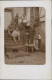 Foto  Soldtan Vor Haustreppe - Zeitung WK1 Militaria 1917 Privatfoto - Oorlog 1914-18