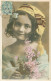Jolie Portrait Fillette Fleurs - Bonnet      Q 2599 - Portretten