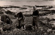 N°1884 W -cpsm île De Ré -femme Travaillant Dans Les Parcs à Huîtres- - Pesca