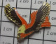 413e Pin's Pins / Beau Et Rare / ANIMAUX / OISEAU AIGLE BLANC ORANGE ET NOIR AUX AILES DEPLOYEES - Tiere