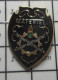 413H Pin's Pins / Beau Et Rare / MILITARIA / MATERIEL ARME DE L'ARMEE DE TERRE - Militaria