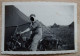 MOTO / MOTOS - Photo - Soldat Armée Belge En Allemangne à Vogelsang - Format: 9/6.5cm - 2 Scans - Motos
