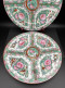 MACAU Assiettes Déco X2 1965 Porcelaine Chinoise 26cm Peint à La Main Pivoine Or Vert Rose  #240045 - Arte Asiatica