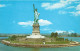 ETATS-UNIS - The Statue Of Liberty - This Largest Statue In The World Stands 300 Feet Tall On Bedloe's - Carte Postale - Statua Della Libertà