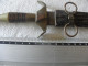 Delcampe - Antique Poignard Couteau Arabe Laiton Bois Et Acier Damas Lame 19.5 Cm - Sammlerwaffen