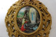 E1 Souvenir De Lourdes - Vitre Bombée - La Vierge Marie - Souvenirs