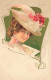 N°24967 - Fantaisie - Art Nouveau - Jeune Femme Portant Un Chapeau Avec Des Fleurs Et Des Plumes - Femmes